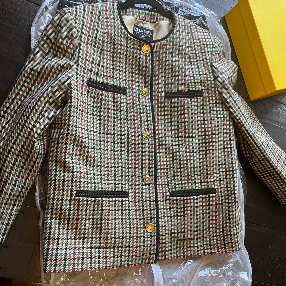 Chanel Vintage Jacket - Picture 3 of 8